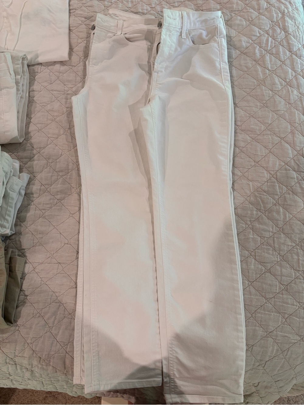 White Women’s Straight-Leg Jeans Old Navy Size 6 (2-Pair)